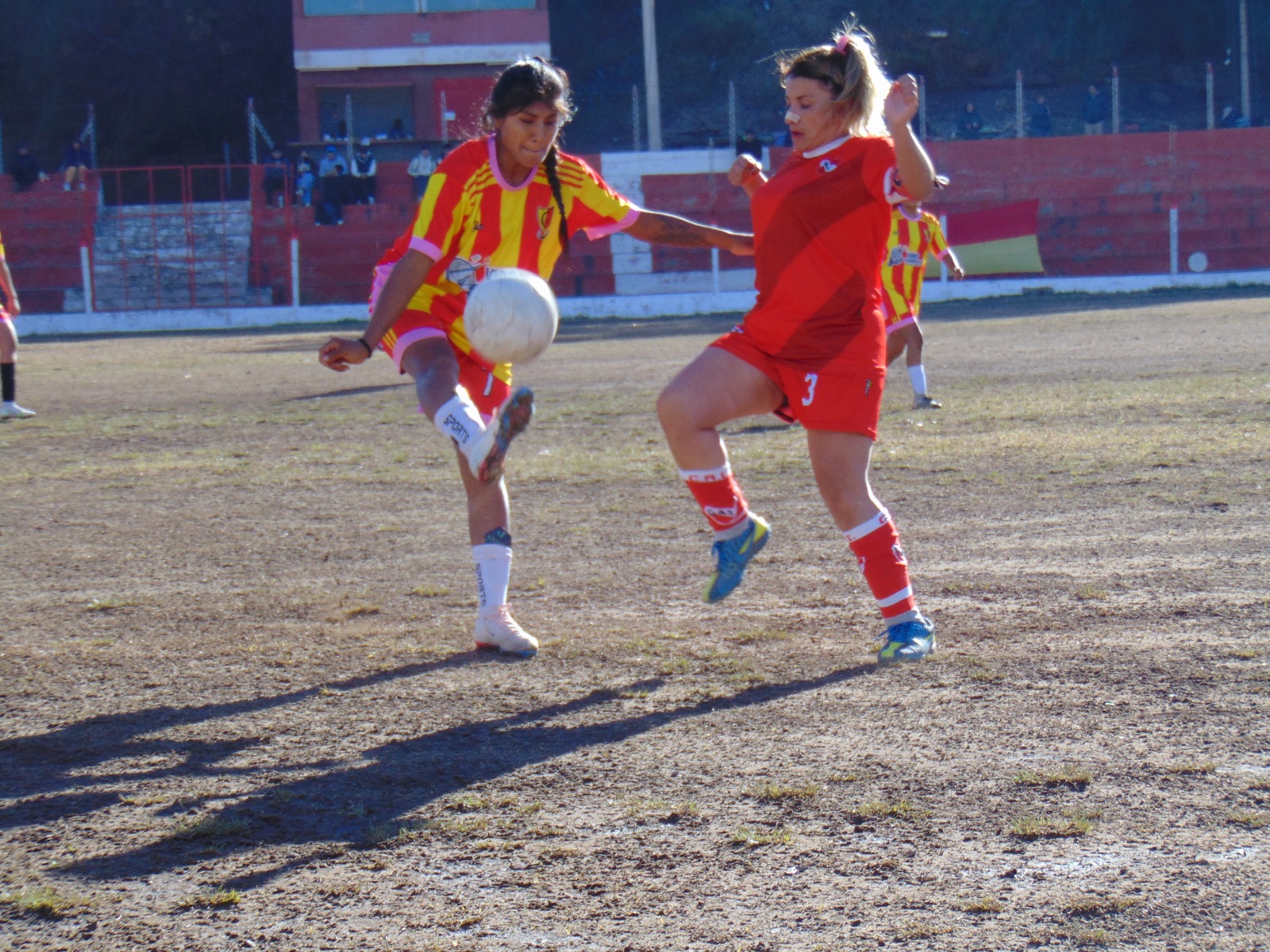 FÚTBOL FEMENINO: TRIUNFOS DE NEWELL´S, ATLÉTICO, EL SANTO, ANGUINÁN, Y SUSPENDIDO EN MALLIGASTA