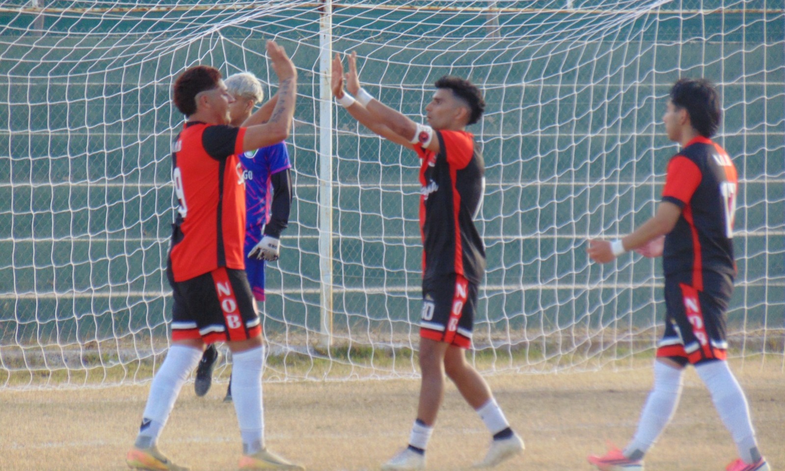 FÚTBOL LIGA – FECHA 11: EN UN TIEMPO, EL ROJINEGRO DE SAÑOGASTA” LIQUIDÓ” A LOS CHUYOS
