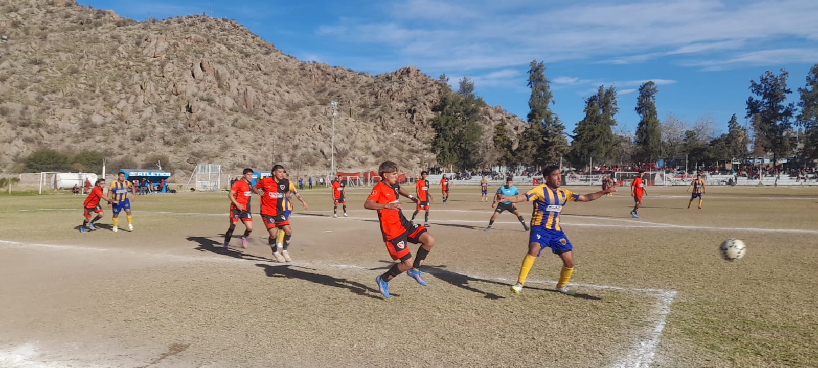 FÚTBOL CHILECITEÑO: NEWELL´S Y DEFENSORES, ABURRIERON A TODOS