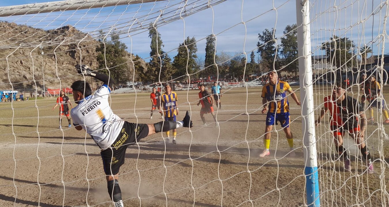 FÚTBOL – 12º FECHA: NEWELL´S Y DEFENSORES, ABURRIERON A TODOS