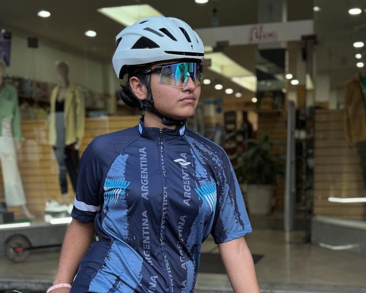 CICLISMO: AGUSTINA VEGA CORRE EL ARGENTINO DE PISTA EN SANTA FE