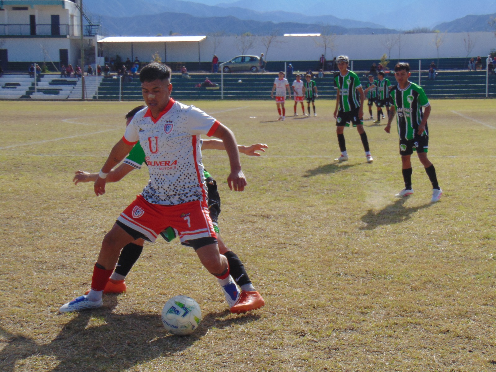 FÚTBOL LIGA  – 16º FECHA: UNIÓN VENCIÓ A LOS CHUYOS, Y BUSCA LIGUILLA…