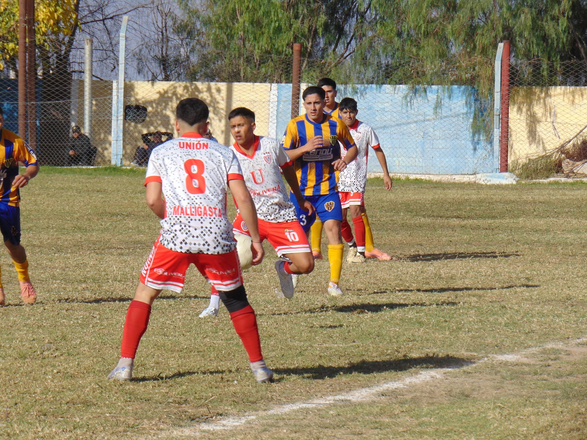 FÚTBOL – LIGA CHILECITEÑA: LOS PARTIDOS DE LA FECHA 14, DÍAS Y CANCHAS