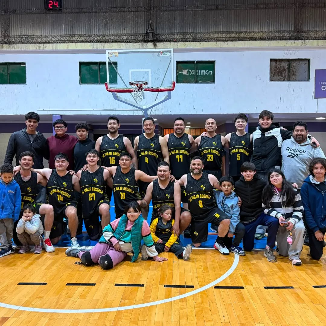 BÁSQUET CHILECITEÑO: LA VIEJA ESCUELA, NEWELL´S Y FAMATINA, LOS GANADORES DE LA CUARTA FECHA