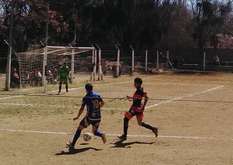 FÚTBOL DE FAMATINA: VARIOS CLASIFICADOS A CUARTOS DE FINAL