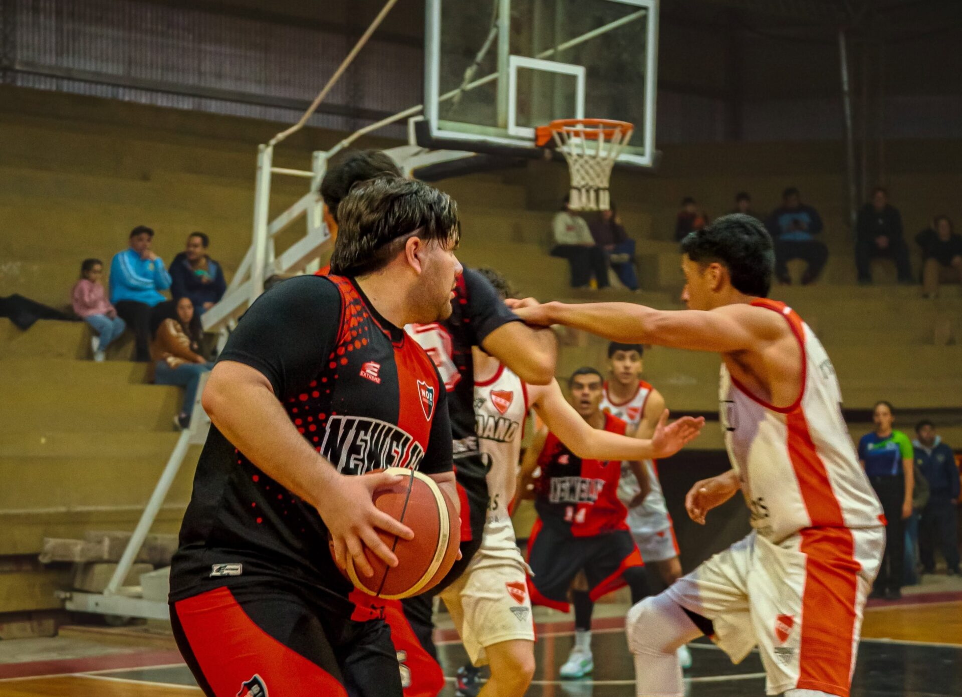BÁSQUET: DERROTA EN EL DEBUT DE NEWELL´S EN EL PROVINCIAL