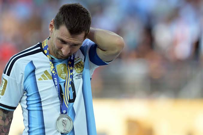 MESSI ANUNCIÓ SU RETIRO DE LA SELECCIÓN ARGENTINA