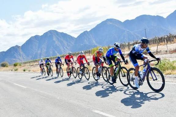 CICLISMO DE RUTA: SE CORRE EL GP ANIVERSARIO DE LA PUNTILLA