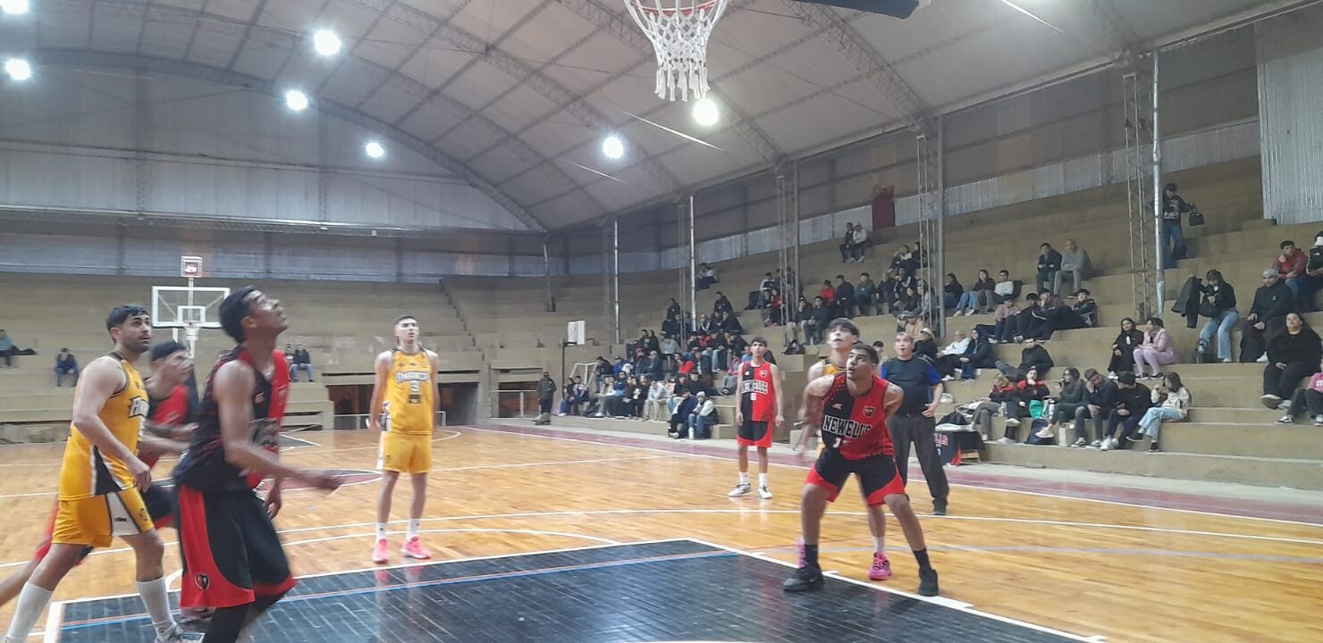 BÁSQUET PROVINCIAL: NUEVA DERROTA DE NEWELL´S DE LOCAL, FUE  ANTE LA FUSIÓN AMANCAY/CHAMICAL