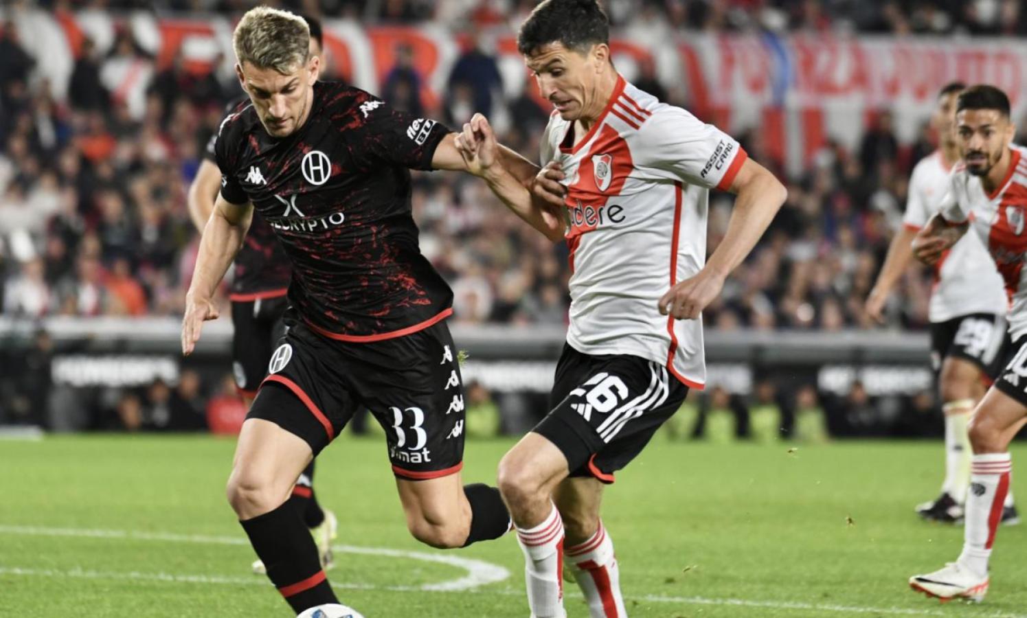 RIVER POR SEGUIR DE RACHA, RECIBE A HURACÁN