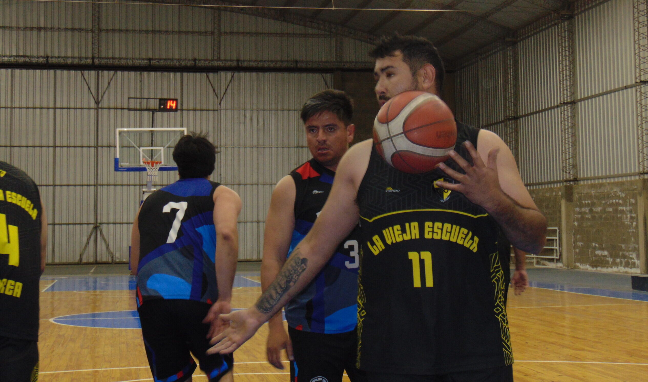 BÁSQUET CHILECITEÑO: NUEVA VICTORIA DE LA VIEJA ESCUELA, Y EL CLÁSICO FUE PARA ATLÉTICO EN EL SUPLEMENTARIO