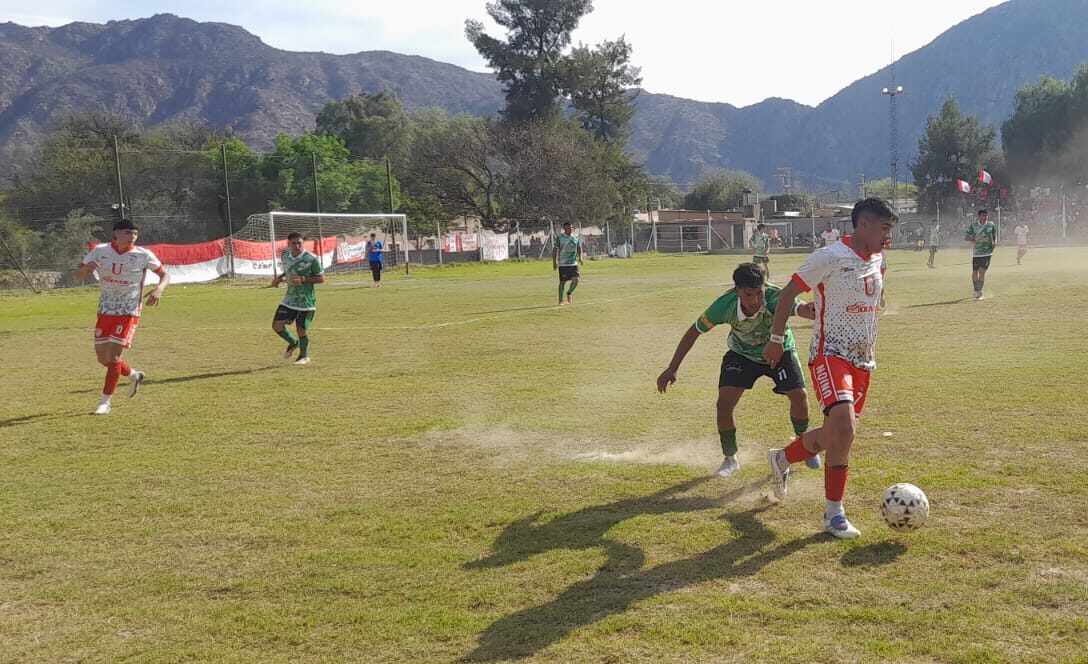 FÚTBOL LIGA: DEFINEN EL REPECHAJE, UNIÓN CON VENTAJA RECIBE A ANGUINÁN 