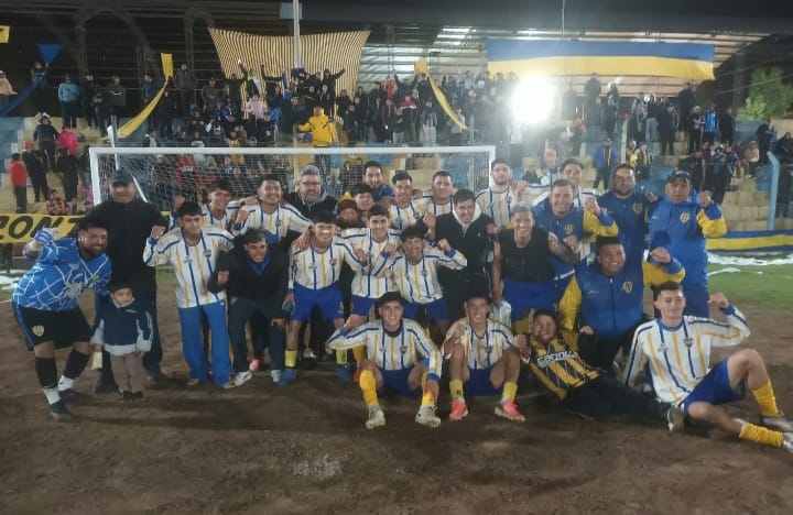 FÚTBOL CHILECITEÑO: DEFE GANÓ EL CLÁSICO, Y SE METIÓ EN SEMIFINALES