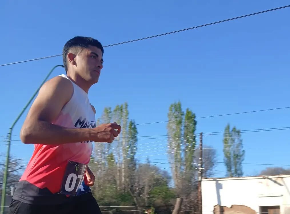 ATLÉTISMO: PEDRO LÓPEZ BORDONI GANÓ FECHA DEL  CROSS FAMATINENSE