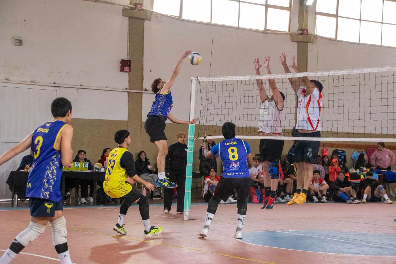 VOLEIBOL: LOS SARMIENTOS Y UNDEC GANARON EL INTERPROVINCIAL EN FAMATINA  