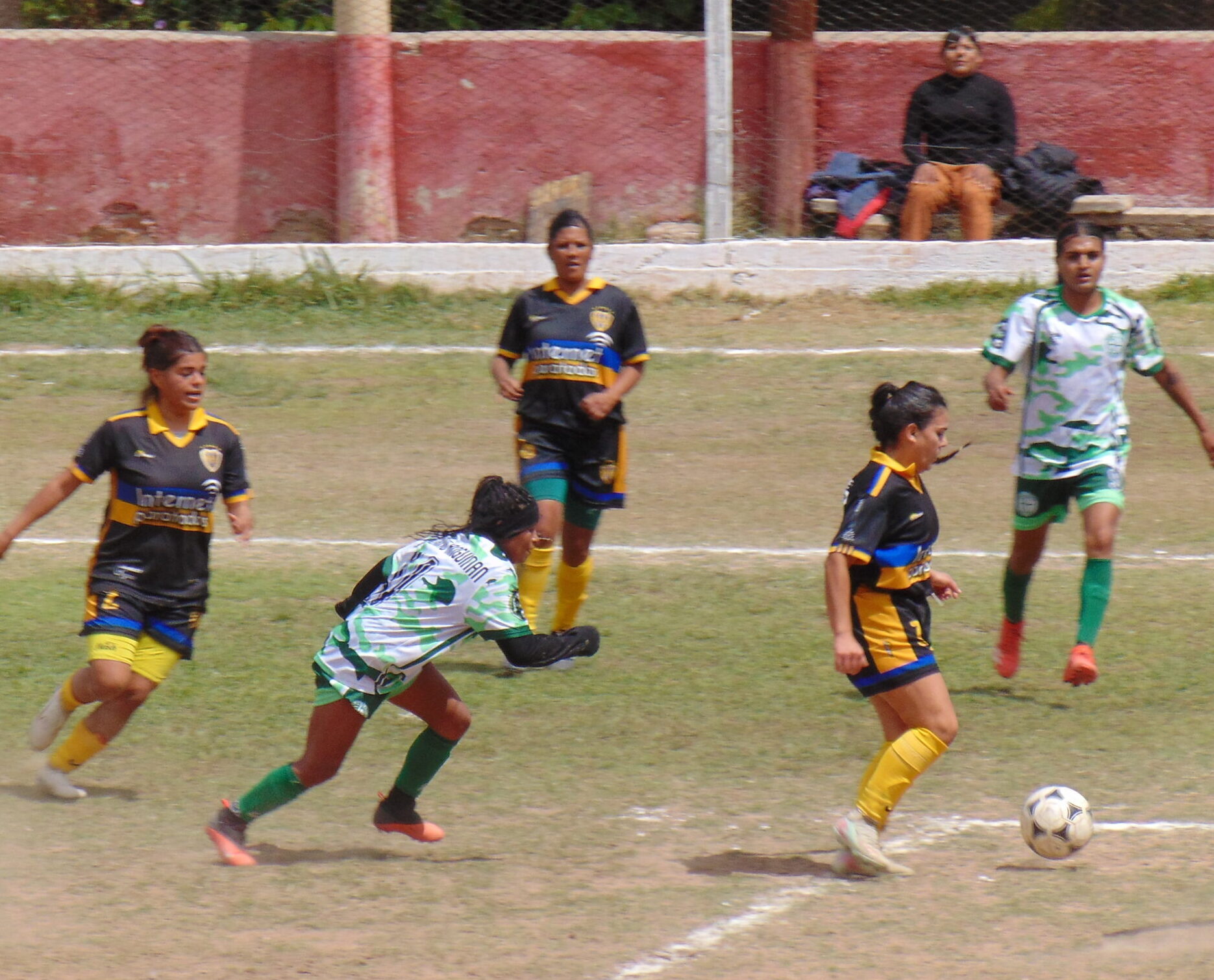 FÚTBOL FEMENINO: EN LA IDA DE CUARTOS GANARON LOS CHUYOS, NEWELL S, ESTRELLA Y ANGUINAN