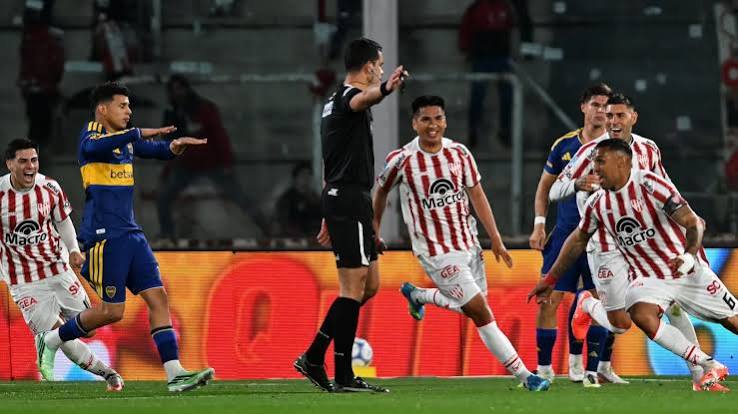 BOCA IGUALÓ 2-2 CON INSTITUTO, CON LA MALA NOTICIA DE LA LESIÓN DE PAREDES